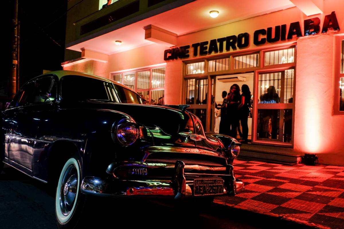 Grupo de Apoio se reúne no Cine Teatro Cuiabá e oferece suporte para pessoas com depressão