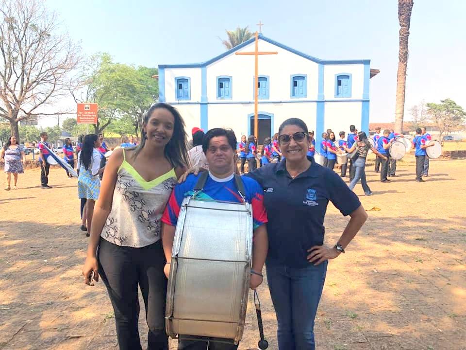 Prefeita Thelma participa de desfiles em comemoração ao Dia da Independência  