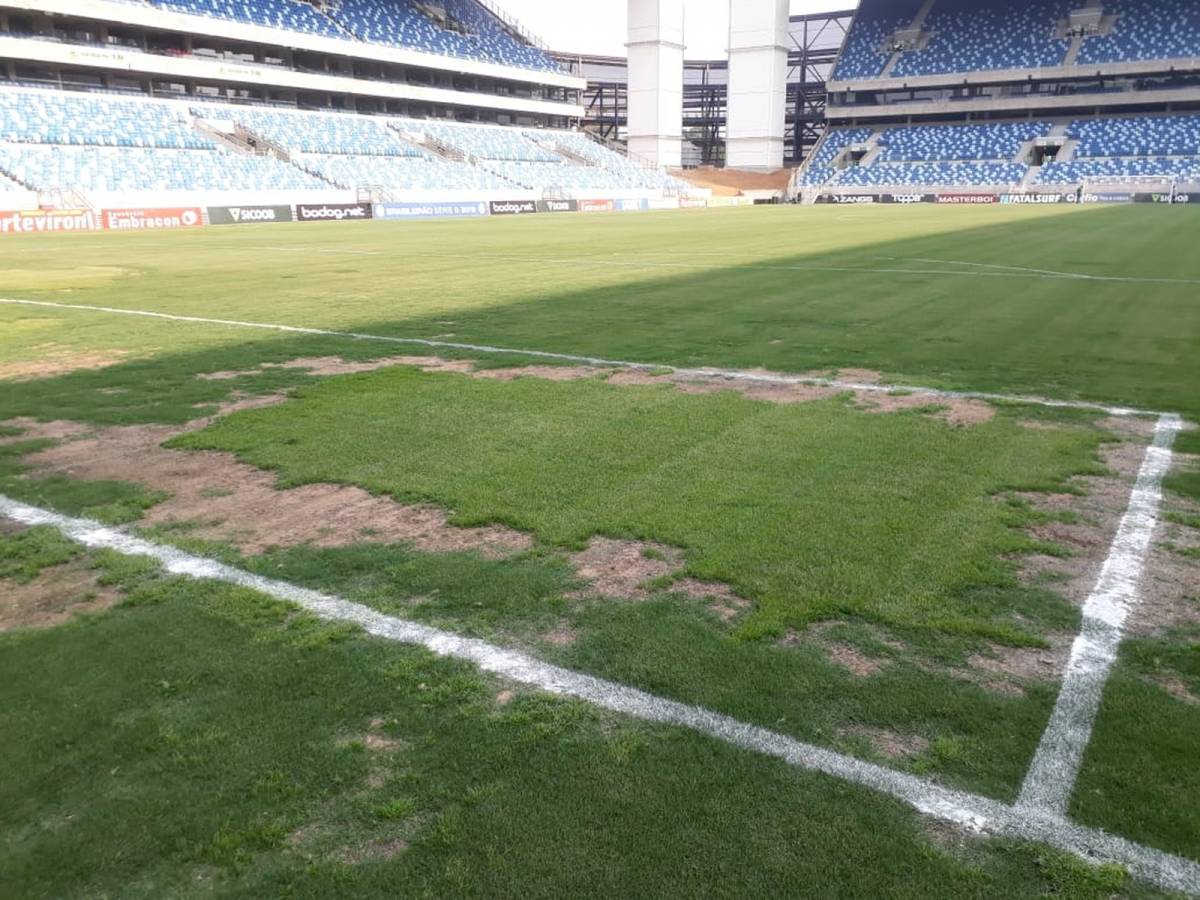 Má condição do gramado da Arena faz CBF suspender jogo em Cuiabá