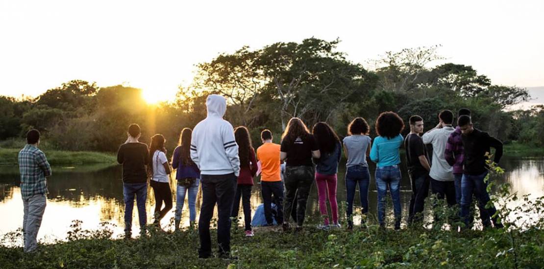 Jovens do Pantanal assistem Espetáculos de Teatro pela 1ª vez