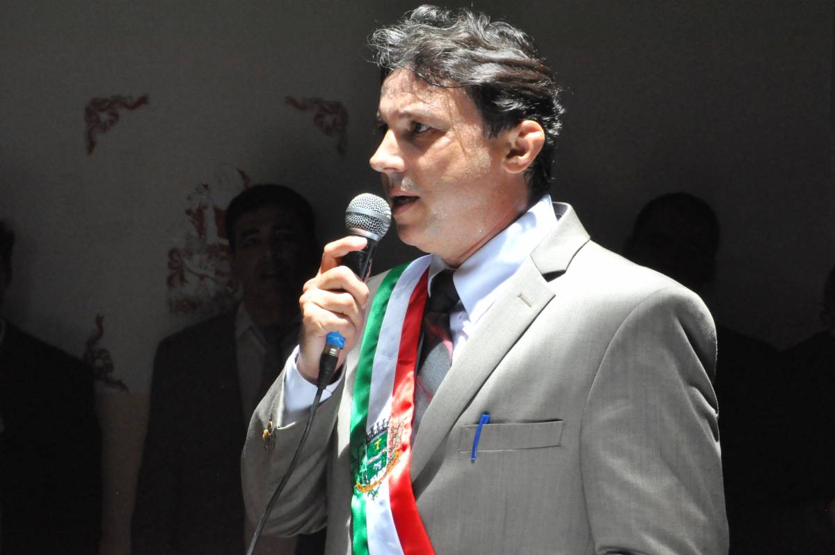 MP ingressa com ação por improbidade contra ex-prefeito e pede indisponibilidade dos bens