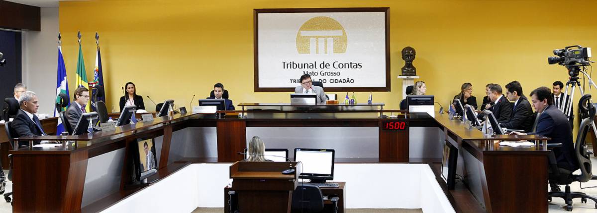 TCE muda entendimento e isenta de multa prefeito e controlador de Leverger
