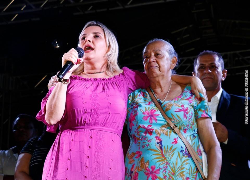 Prefeita Marilza Augusta inaugura a primeira feira da Agricultura Familiar do município