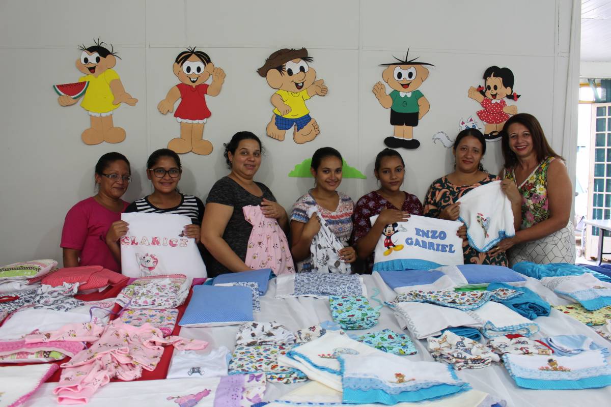 Secretaria de Assistência Social entrega Kits de enxovais para grupo de gestante 