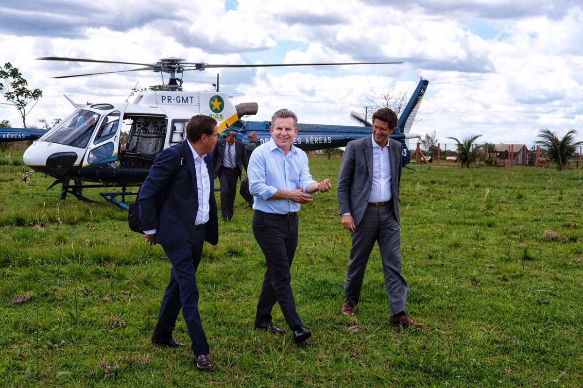 Governador apresenta a ministro projetos turísticos para o município