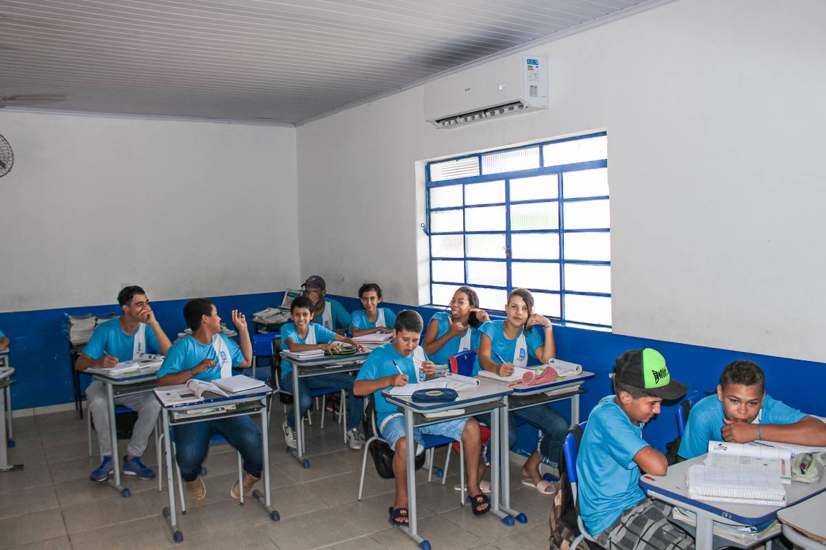 Prefeitura investe na climatização de escola no distrito de Peresópolis 