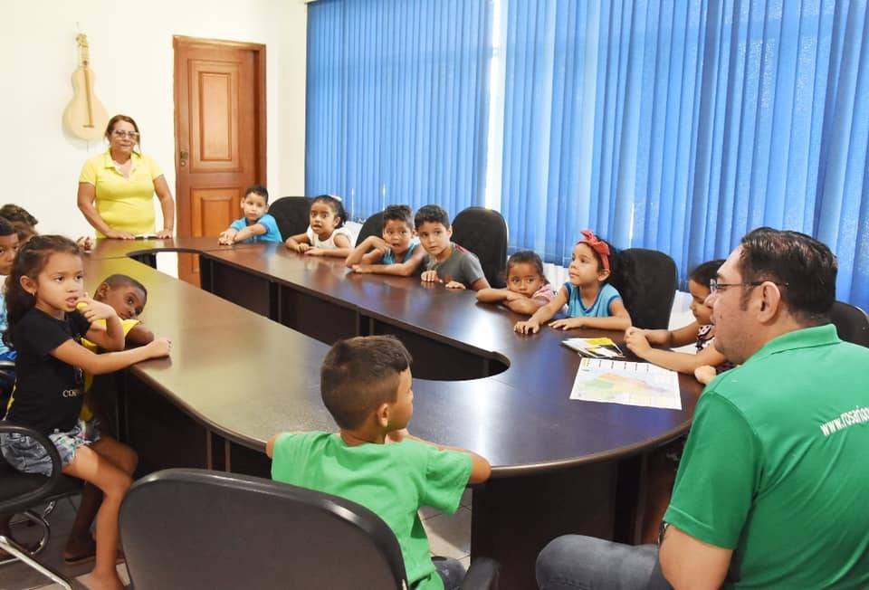 João Balbino recebe demanda diretamente de estudantes em reunião na Prefeitura