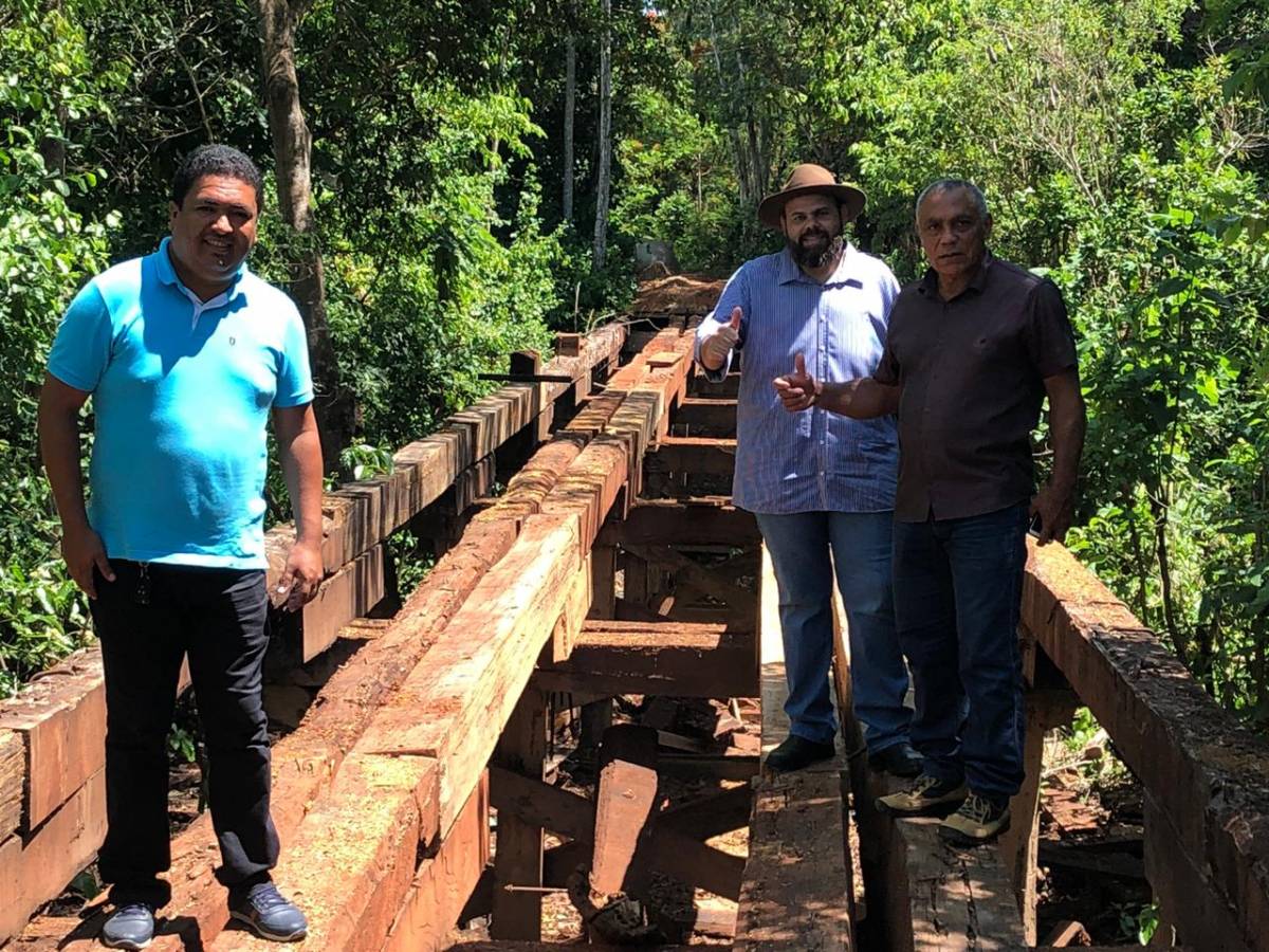 Vereadores de Leverger vistoriam obras e serviços de reconstrução de ponte sobre o Córrego Boca de Cavalo