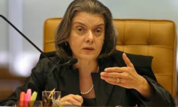 STF proíbe posse de suplentes em câmaras municipais