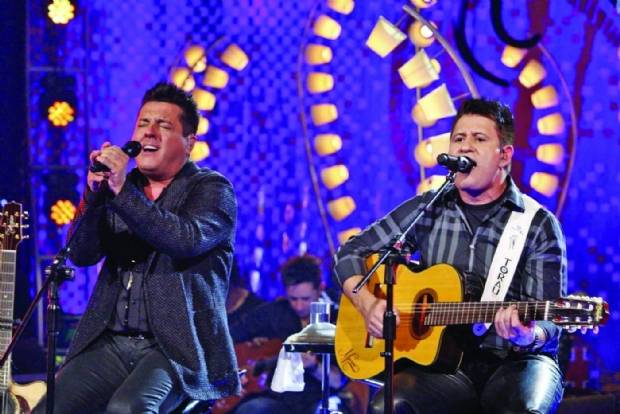Final de semana tem Bruno e Marrone, AnaVitória, grito de carnaval e mais