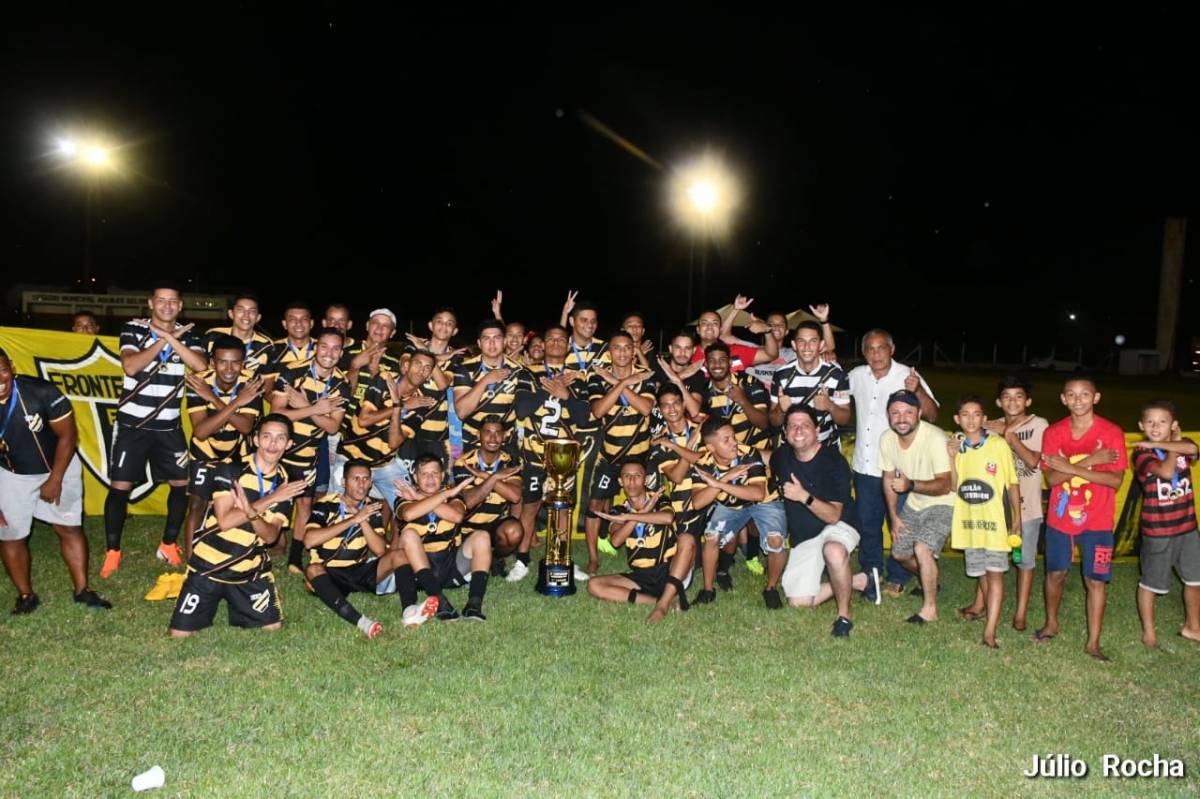 Prefeitura entrega prêmios aos vencedores da 3ª Copa Interbairros de Leverger