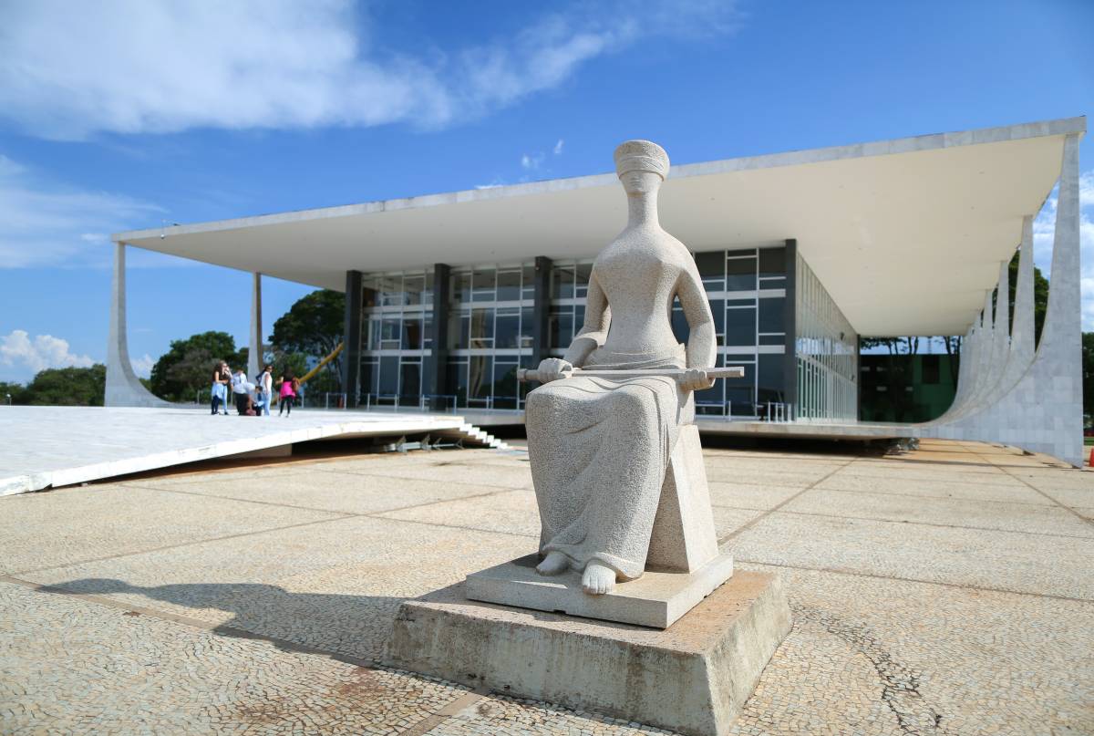 STF acata pedido de Mendes que barra aumento de 35% na Educação