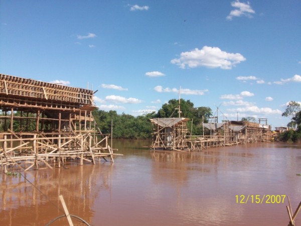 Governo constroi ponte de 174 mts sobre o rio São Lourenço