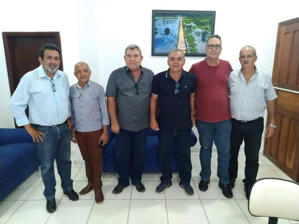 Prefeitura cumpre compromisso e realiza manutenção de estradas na região do baixo pantanal em Poconé
