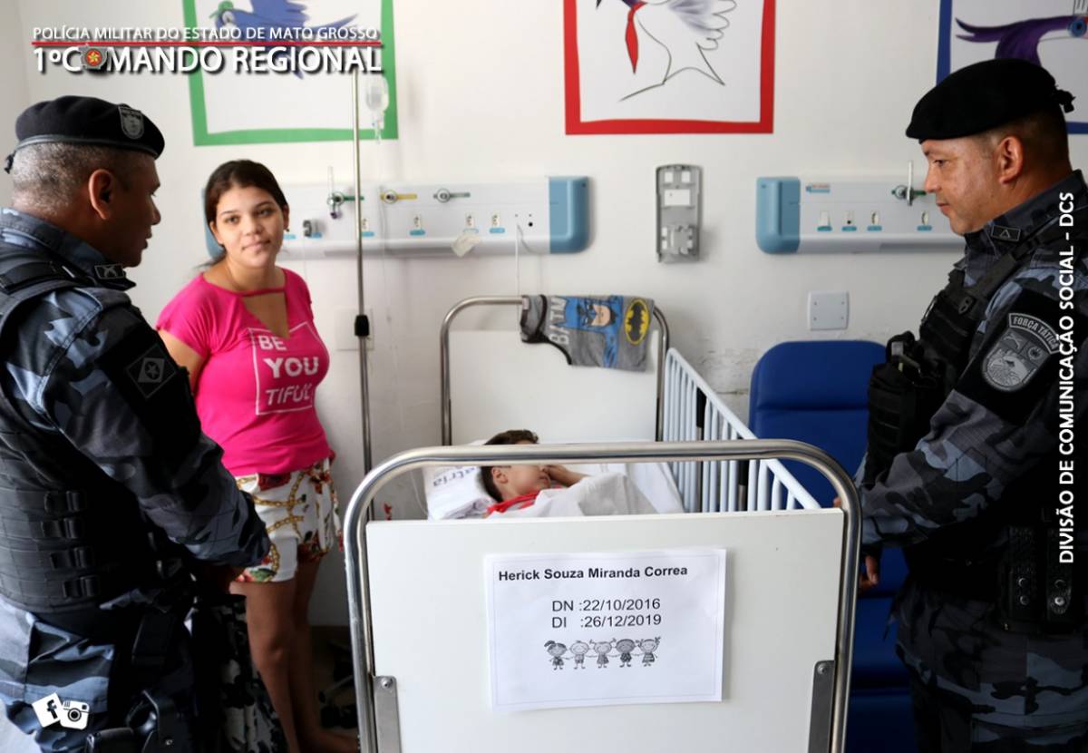 Após prestar socorro, santo-antoniense que atua na Força Tática da PM, faz visita a criança na pediatria do PSM 