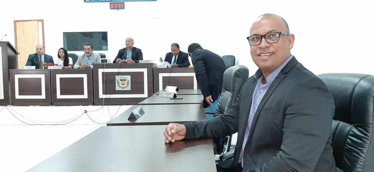Suplente assume vaga de vereador em Poconé