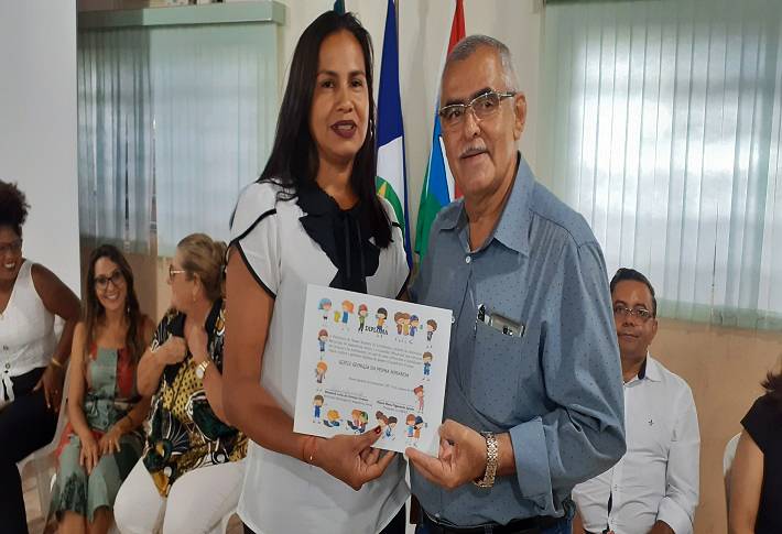 Prefeito Souza da posse a novas conselheiras tutelares do município