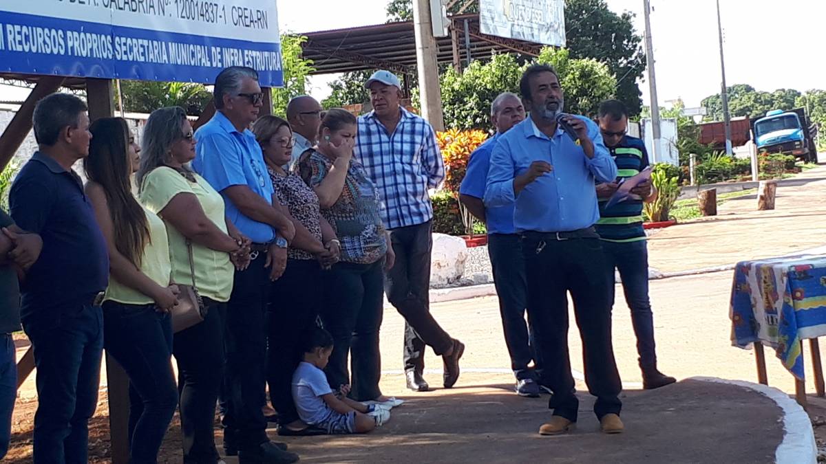 Tatá Amaral diz que município realiza obras sem emendas parlamentares e detona ex-gestores