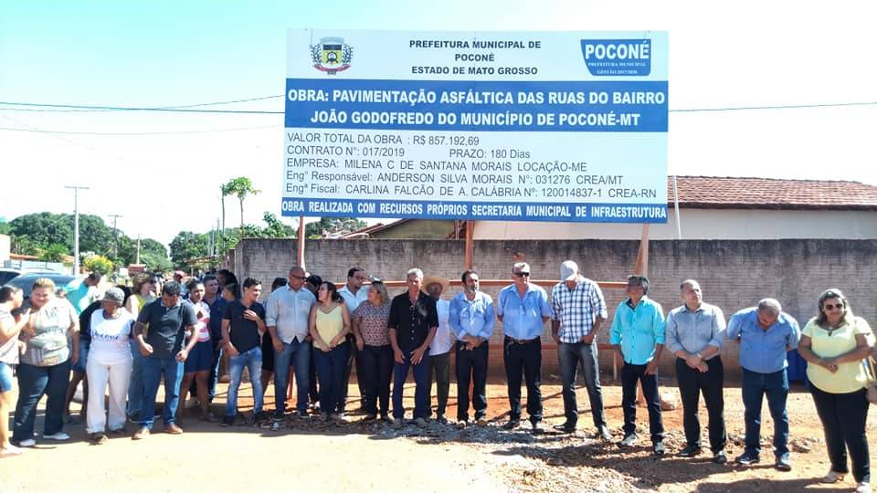 Prefeitura realiza solenidade para assinatura da ordem de serviço para lançamento da pavimentação asfáltica em bairros do município