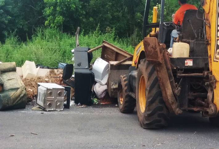 Prefeitura de Livramento volta a catar trecos e cacarecos deixados por moradores