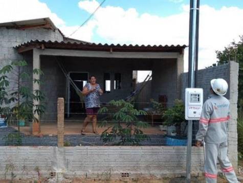 Bairro novo de Chapada dos Guimarães tem energia ligada pela primeira vez