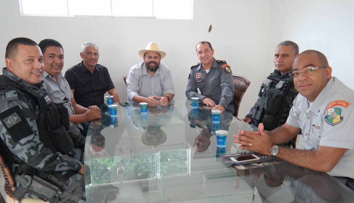 Vereadores de Santo Antônio são recebidos na sede do Comando Regional 