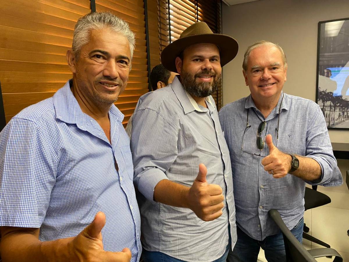 Vereadores santo-antonienses participam de reunião com gigante do agronegócio que poderá resultar na pavimentação da MT-140