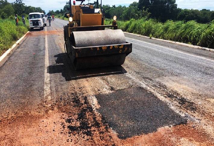 Souza aguarda resposta do governo estadual para tapar buracos na Rodovia MT - 060