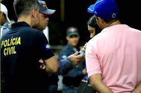 Quatro são presos por dirigir bêbados; 12 habilitações são apreendidas
