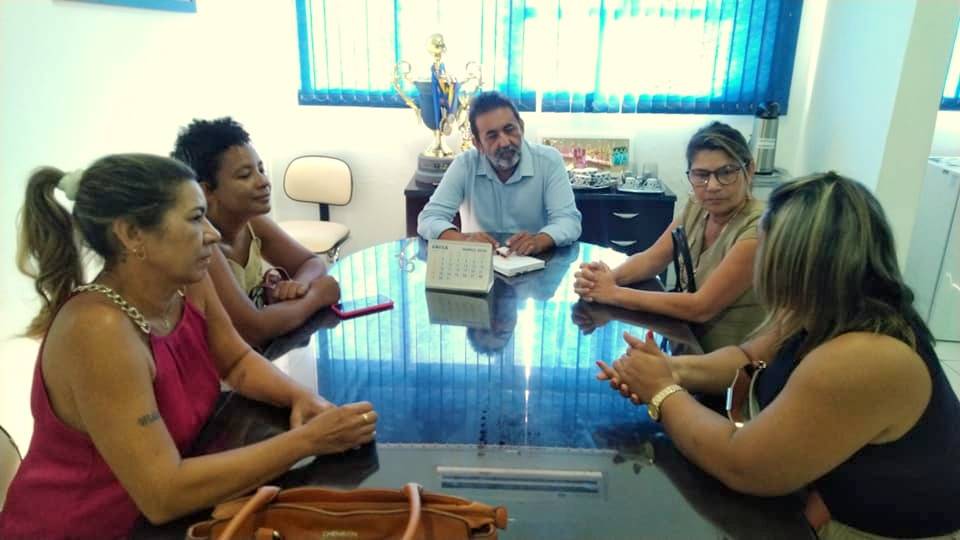 Comissão visita Prefeito em busca de melhorias para educação em Distrito