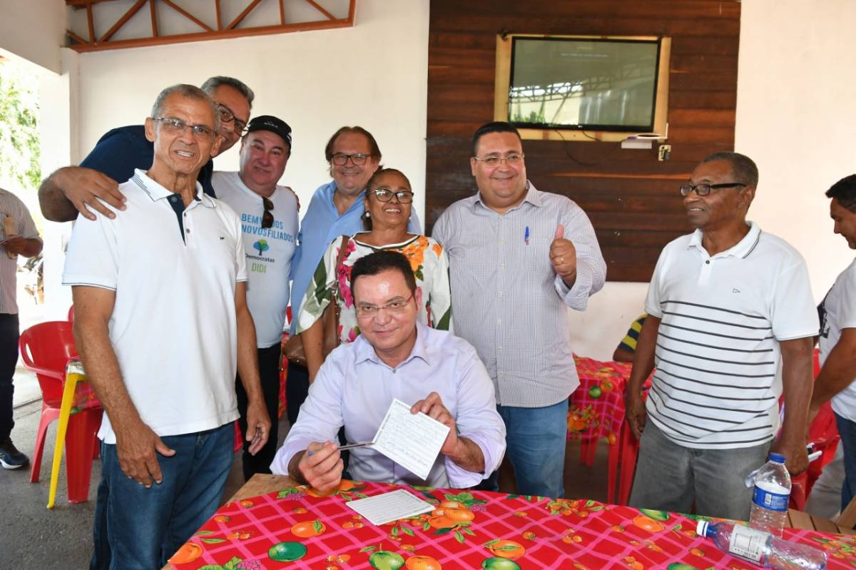 DEM realiza ato de filiação e apresenta pré-candidatos à Prefeitura de Chapada dos Guimarães