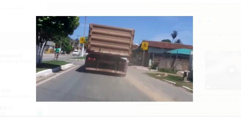 Vereador Rominho, alerta secretaria de Obras sobre caminhões com derramamento de areia pelas ruas da cidade