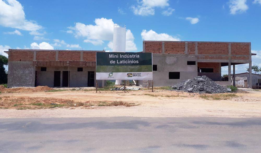 Obra do Mini Laticínio Municipal chega aos 40% e deve terminar em outubro