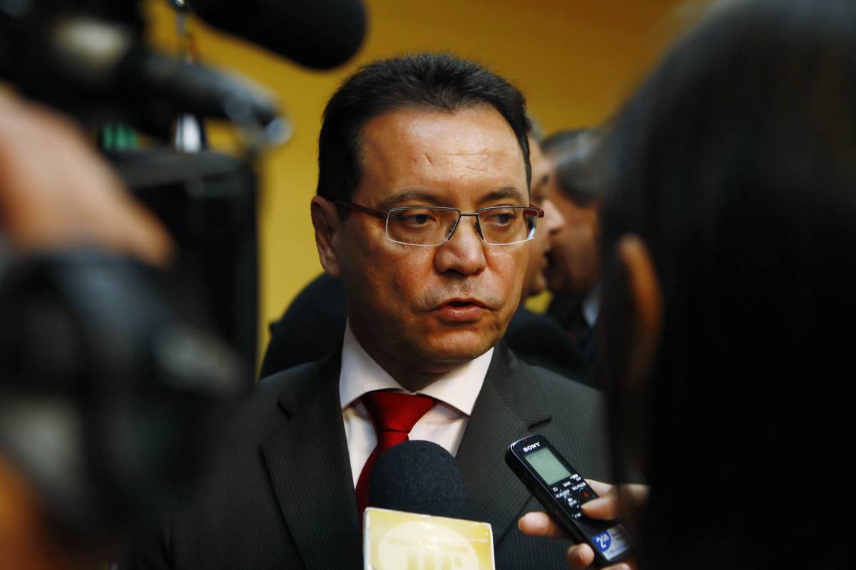 Botelho descarta deixar Assembleia: 