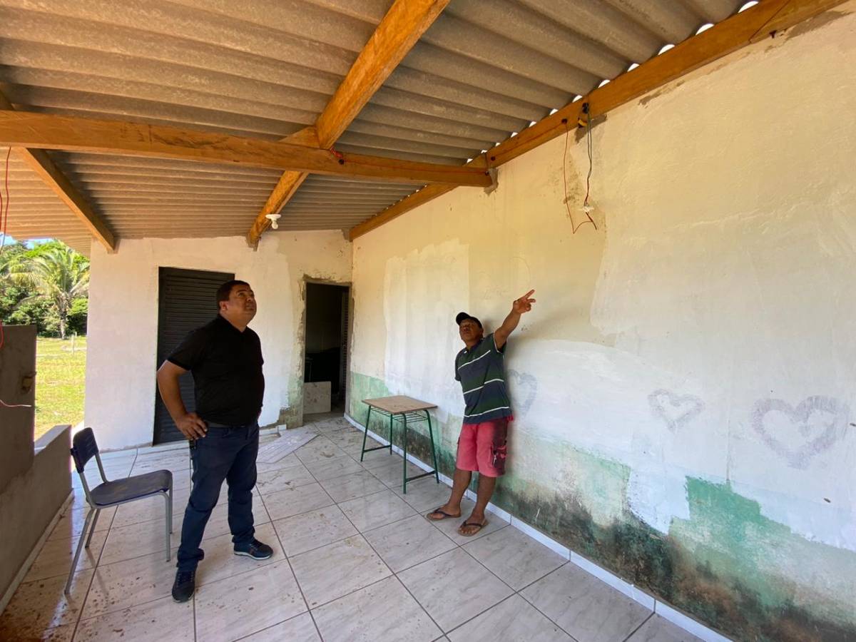 Vereador fiscaliza obras de reforma e ampliação de EMEB e cobra entrega urgente à comunidade 