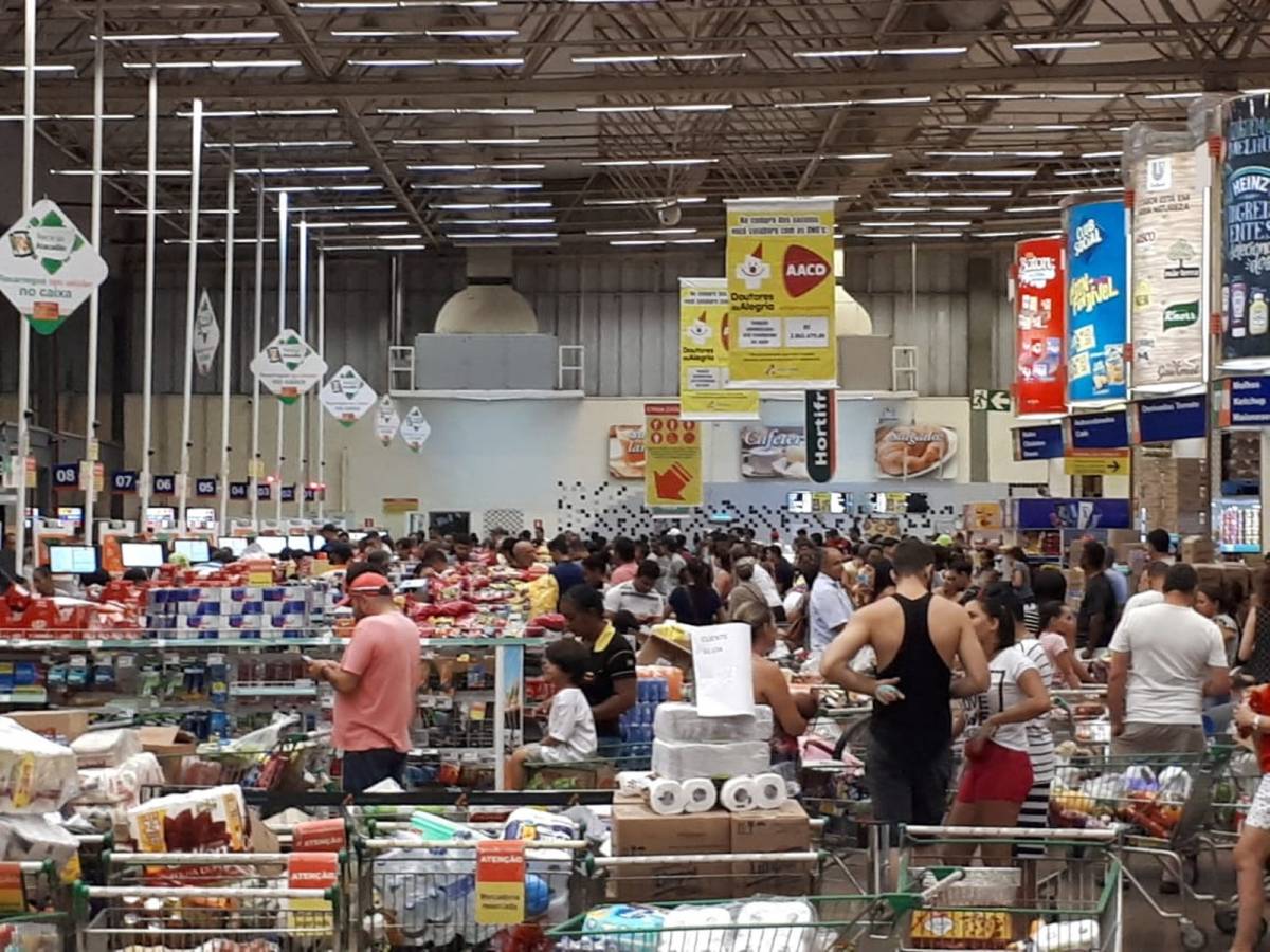 Prefeitura estabelece novas regras de atendimento em mercados da capital e proíbe funcionamento aos domingos e feriados
