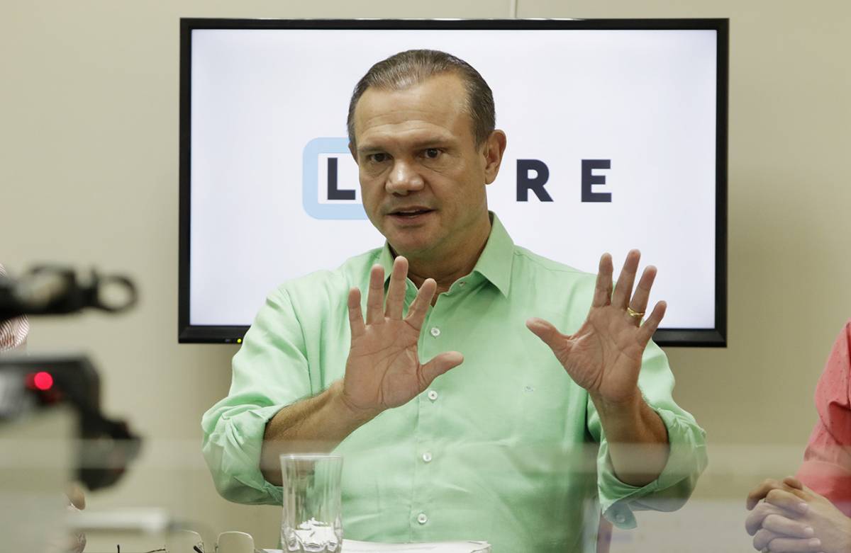 Senador de MT apresenta PEC para levar eleições municipais para 2022