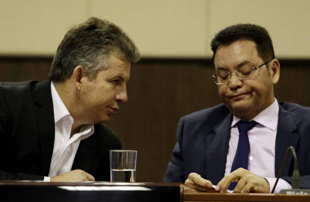  PROFESSORES INTERINOS: Botelho critica decisão do governo ao suspender contrato