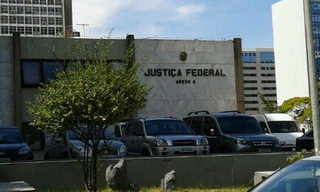 Justiça Federal bloqueia fundo partidário e realização das eleições municipais em outubro correm risco