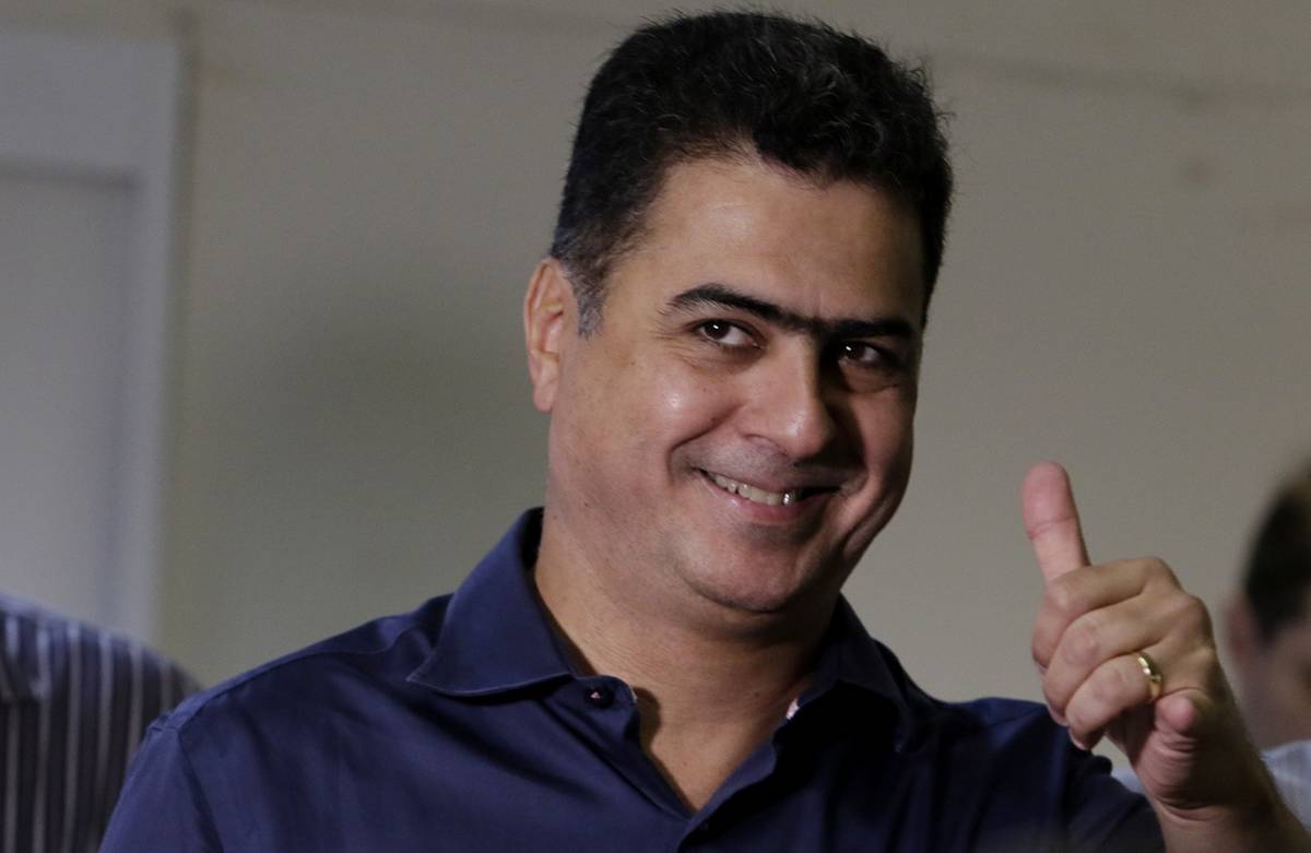Emanuel paga salários nesta sexta-feira (24)