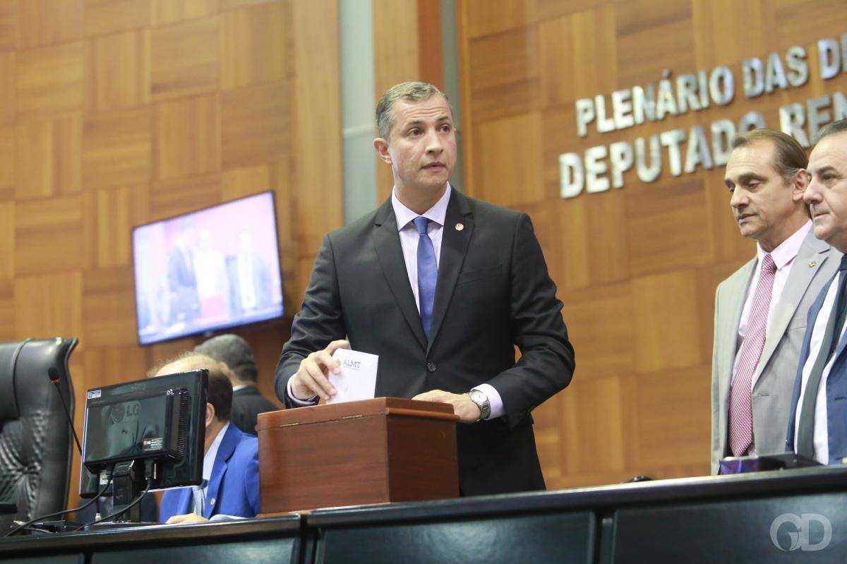 AL aprova projeto de deputado que libera venda de bebidas alcoólicas em estádios 