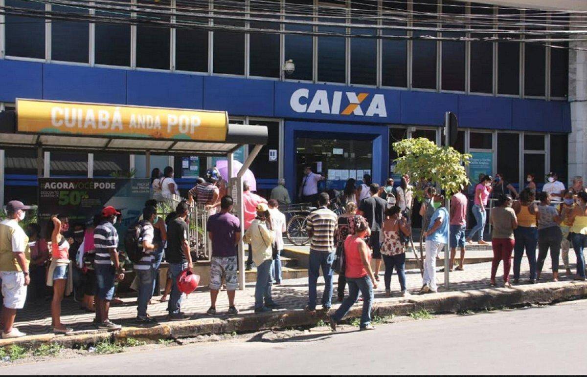 Caixa abre duas horas mais cedo a partir desta segunda-feira 