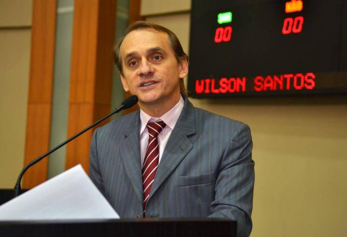 Deputado alerta para “roubalheira” e diz que têm prefeitos se aproveitando da pandemia 