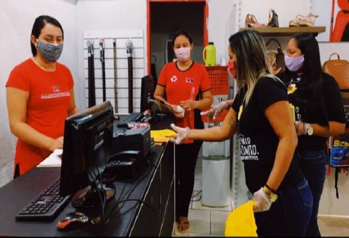 Panfletagem e orientação marcaram o Dia Nacional de Combate ao Abuso e à Exploração Sexual contra Crianças e Adolescentes 