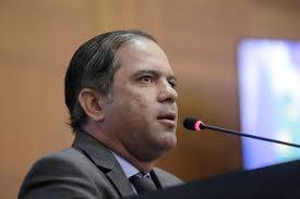 Secretária do deputado estadual Paulo Araújo testa positivo 
