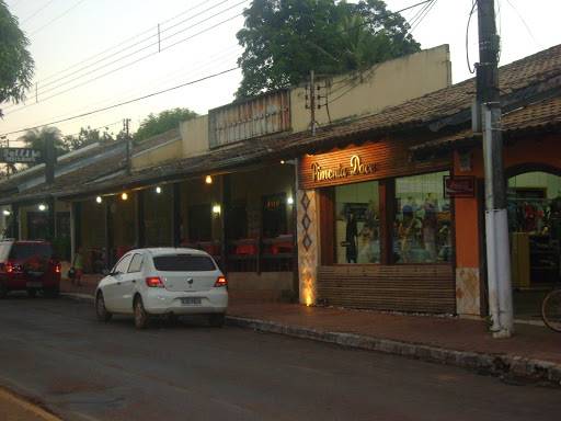 Comerciantes protestam e prefeita revoga decreto que fechava o comércio