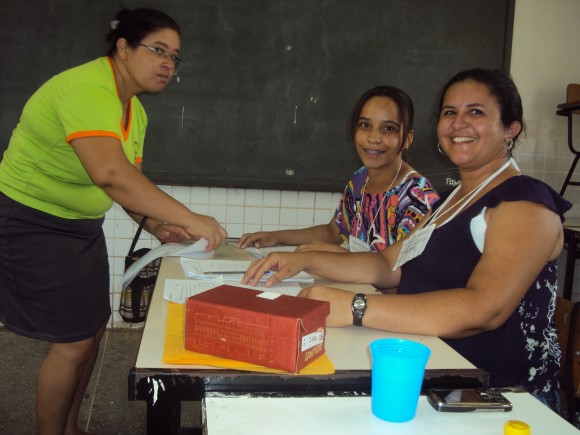 COMUNIDADE ESCOLAR ELEGE HOJE DIRETORES DAS ESCOLAS