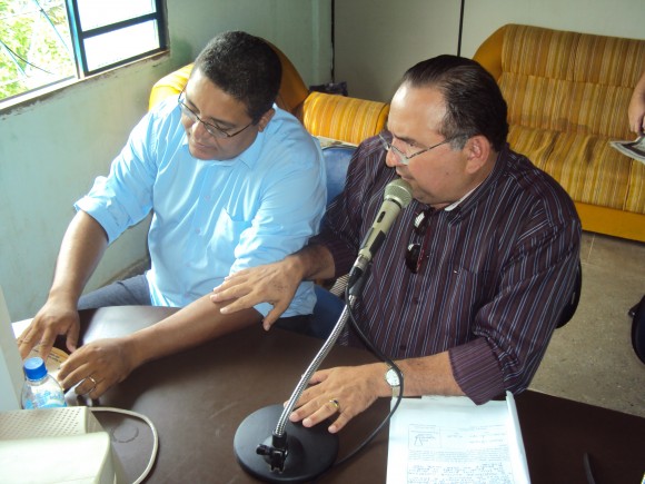 HARRISSON E VEREADOR BATEM BOCA NO AR