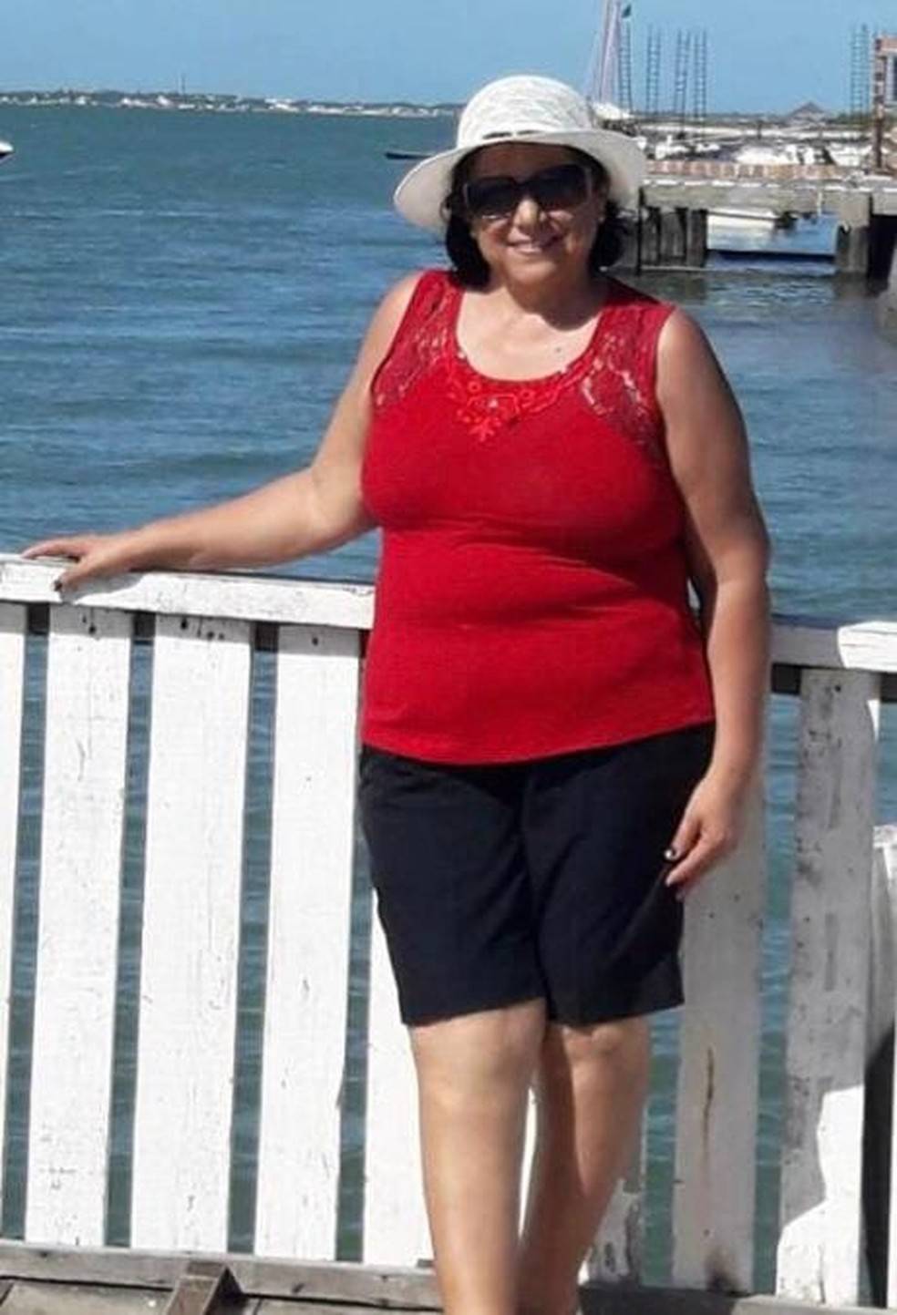 Professora de filosofia aposentada morre com Covid-19  