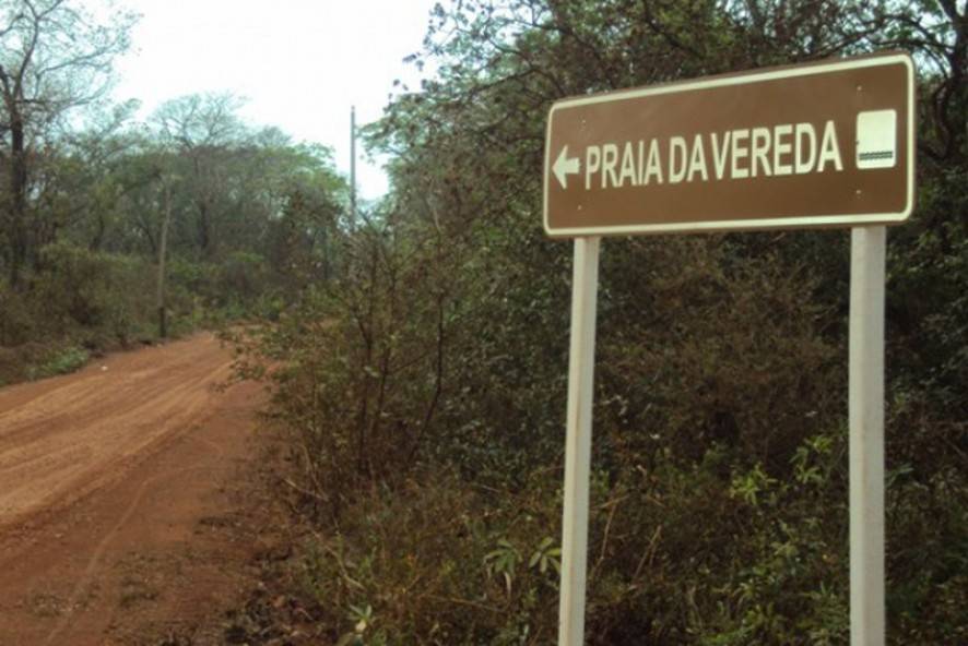 Pré candidato a vereador se envolve em briga de mulheres em praia de Leverger 
